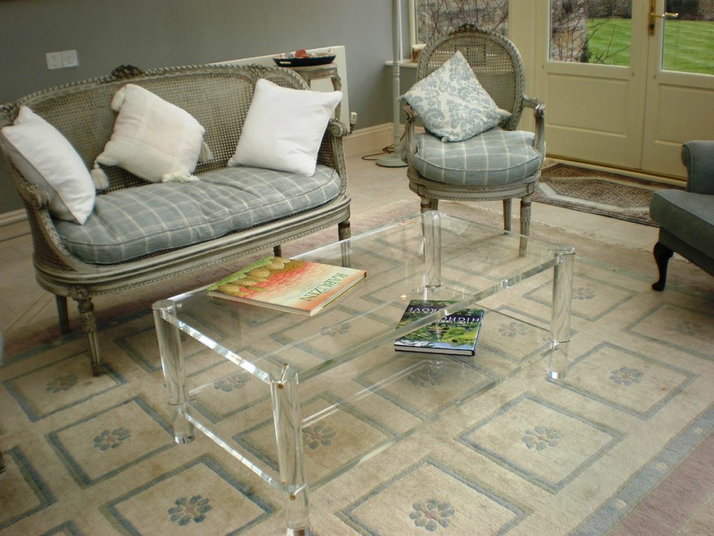 Chic Acrylic Coffee Table Design Ideas