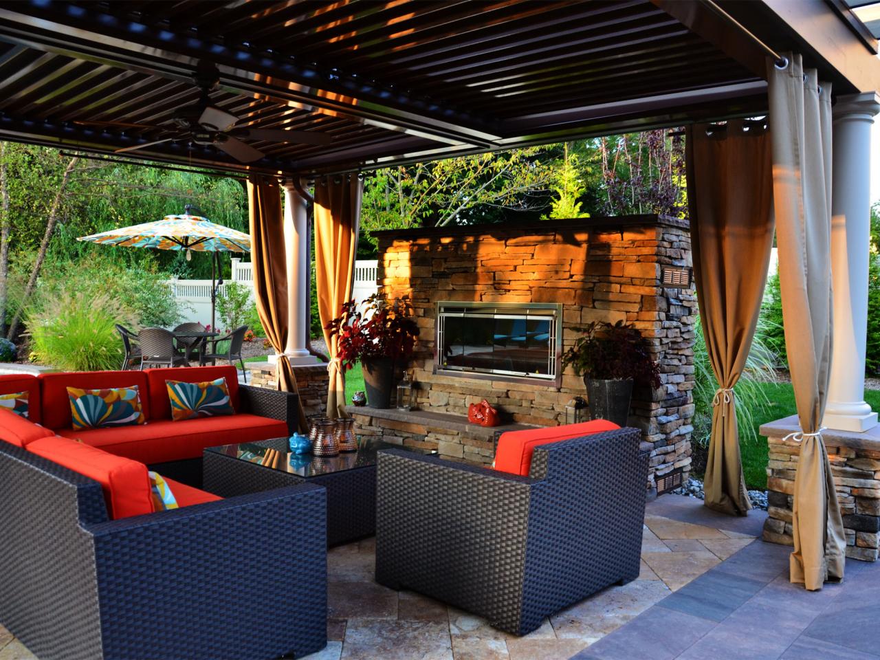 Outdoor Patio with Fireplace