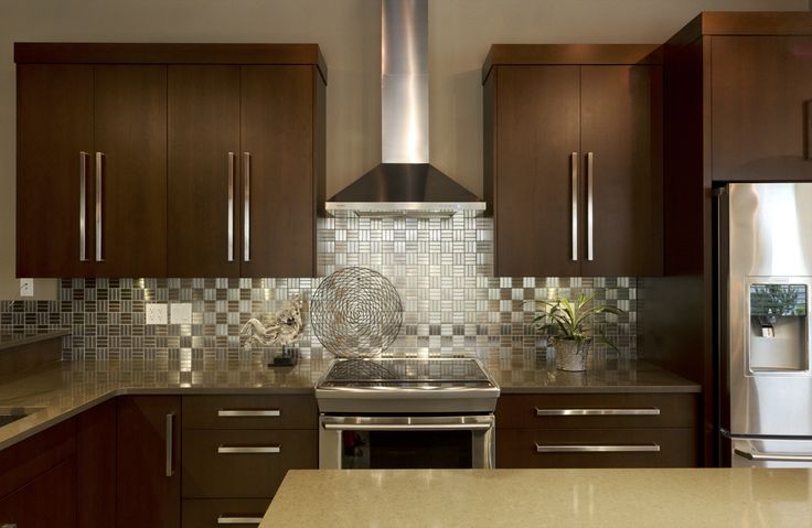 Discover the benefits of stainless steel countertops for your kitchen. Today we look at stainless steel kitchen countertops.