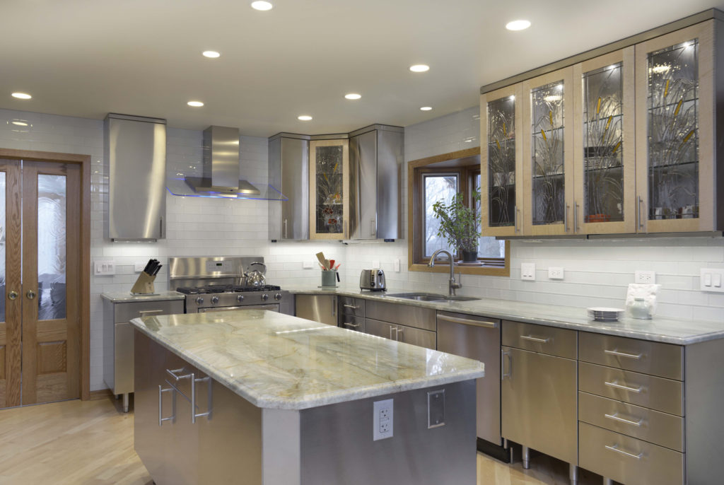 Discover the benefits of stainless steel countertops for your kitchen. Today we look at stainless steel kitchen countertops.