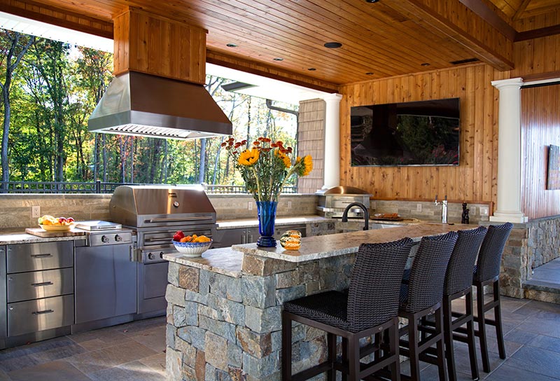 luxury-outdoor-kitchens-fireplaces-pictures