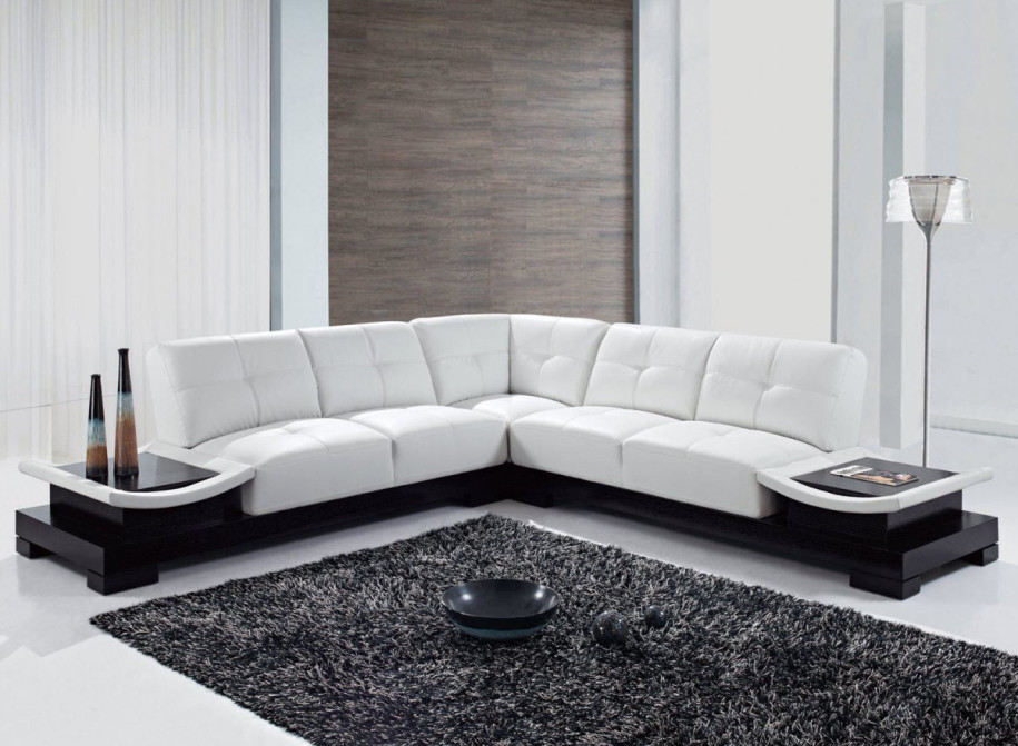 Cozy Living Room Interior Design With White L Shape Leather Sofa Furniture Ideas